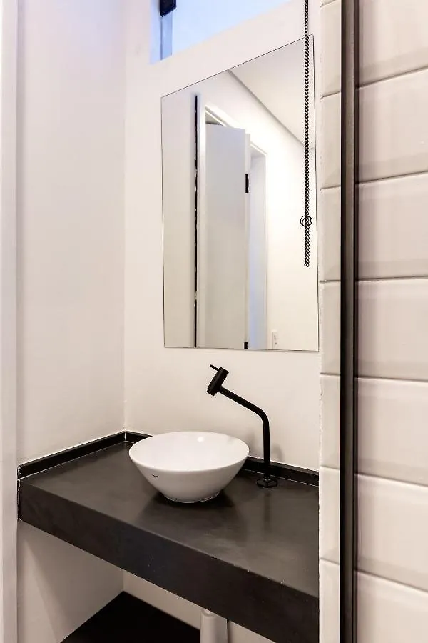 Hotel Zest Teodoro São Paulo 0*,  Brasil